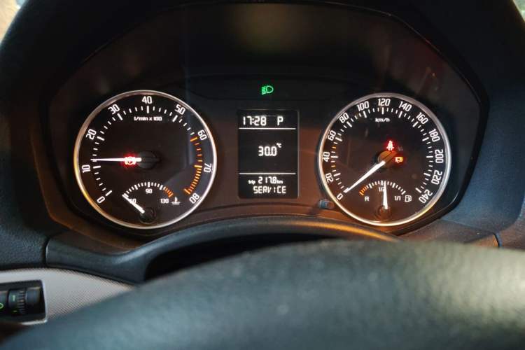 Used Skoda Octavia 2014 1.6L Automatic Yijie Edition Instrument Cluster