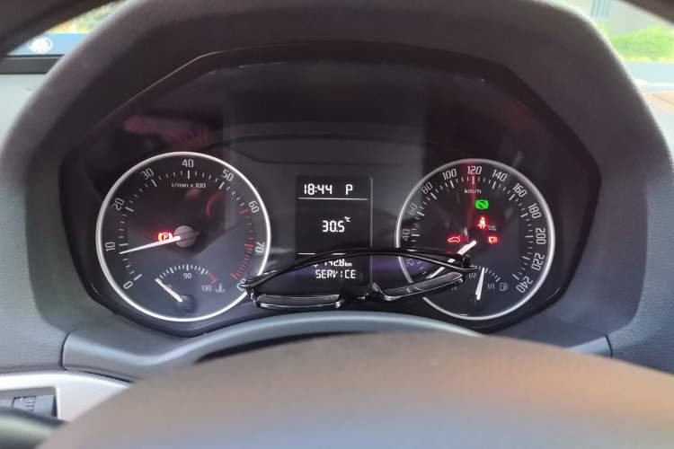 Used Skoda Octavia 2014 1.6L Automatic Yijie Edition Instrument Cluster