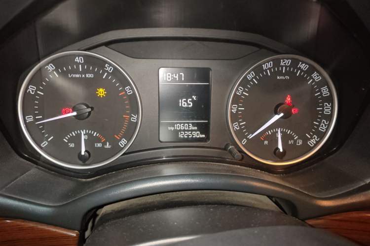Used Skoda Octavia 2014 1.6L Manual Yijun Edition Instrument Cluster