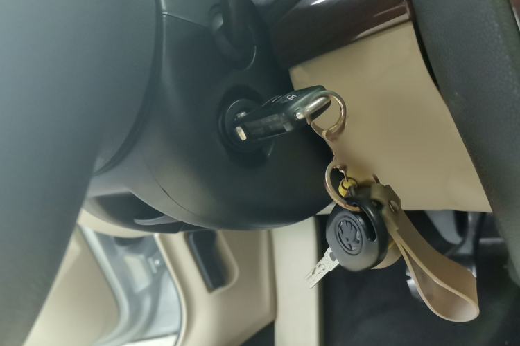 Used Skoda Octavia 2014 1.6L Automatic Yijun Edition Interior 3