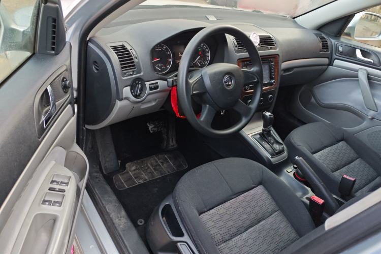 Used Skoda Octavia 2014 1.6L Automatic Eado Edition Interior 3