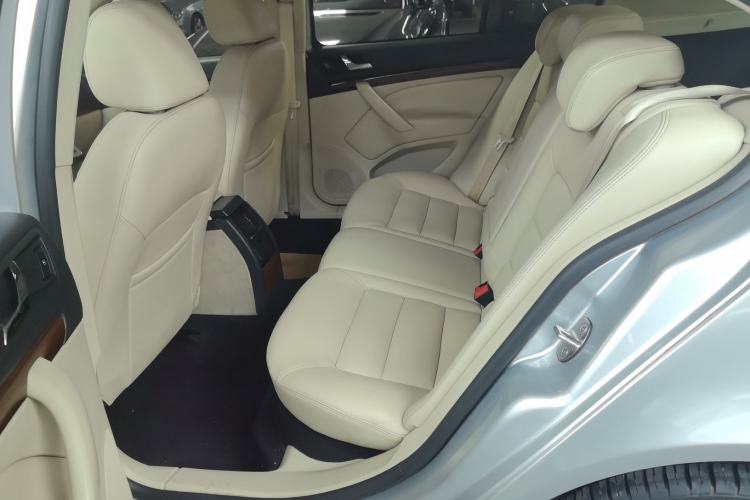 Used Skoda Octavia 2014 1.6L Automatic Yijun Edition Interior 4
