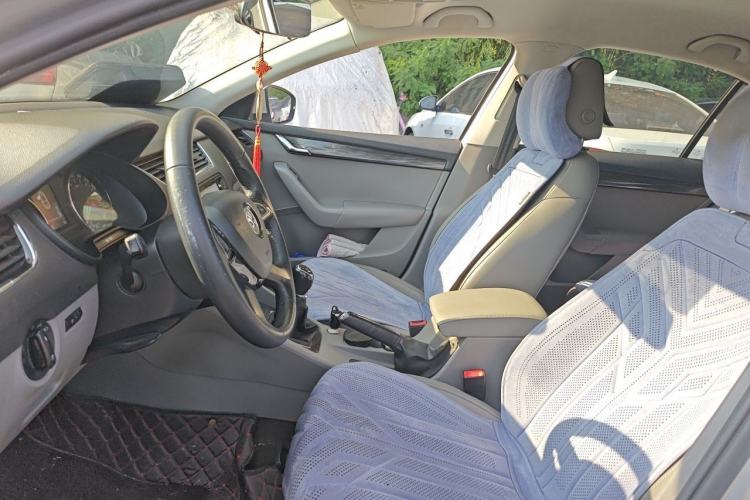 Used Skoda Octavia 2014 1.6L Manual Yijie Edition Left Front Seat