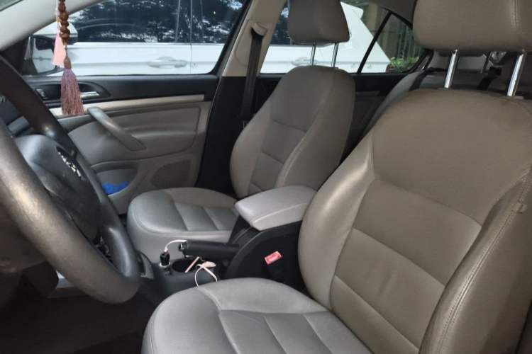 Used Skoda Octavia 2014 1.6L Automatic Yijie Edition Left Front Seat