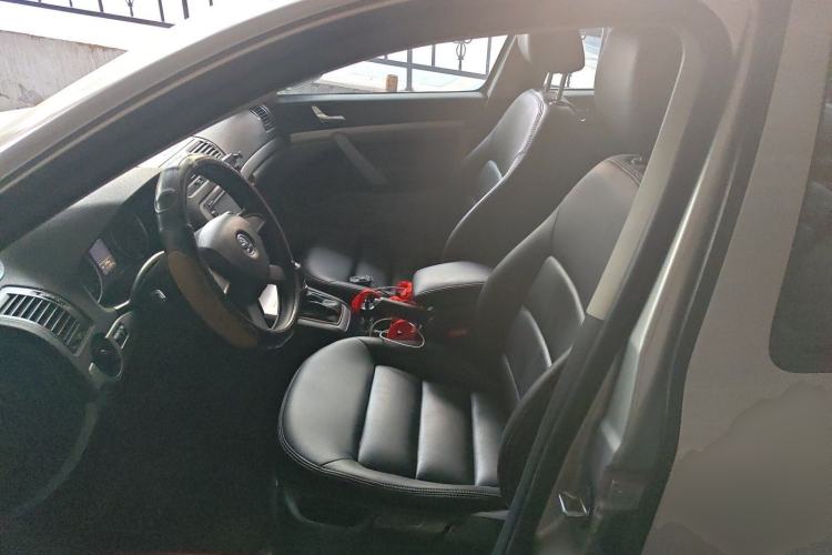Used Skoda Octavia 2014 1.6L Automatic Yijie Edition Left Front Seat