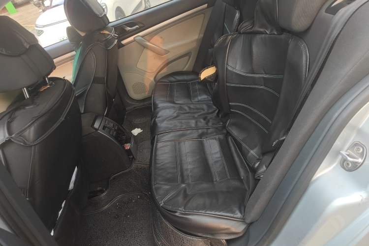 Used Skoda Octavia 2014 1.6L Manual Yijie Edition Left Rear Seat