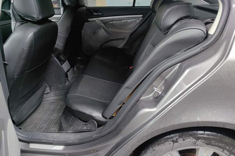 Used Skoda Octavia 2014 1.6L Automatic Yijie Edition Left Rear Seat