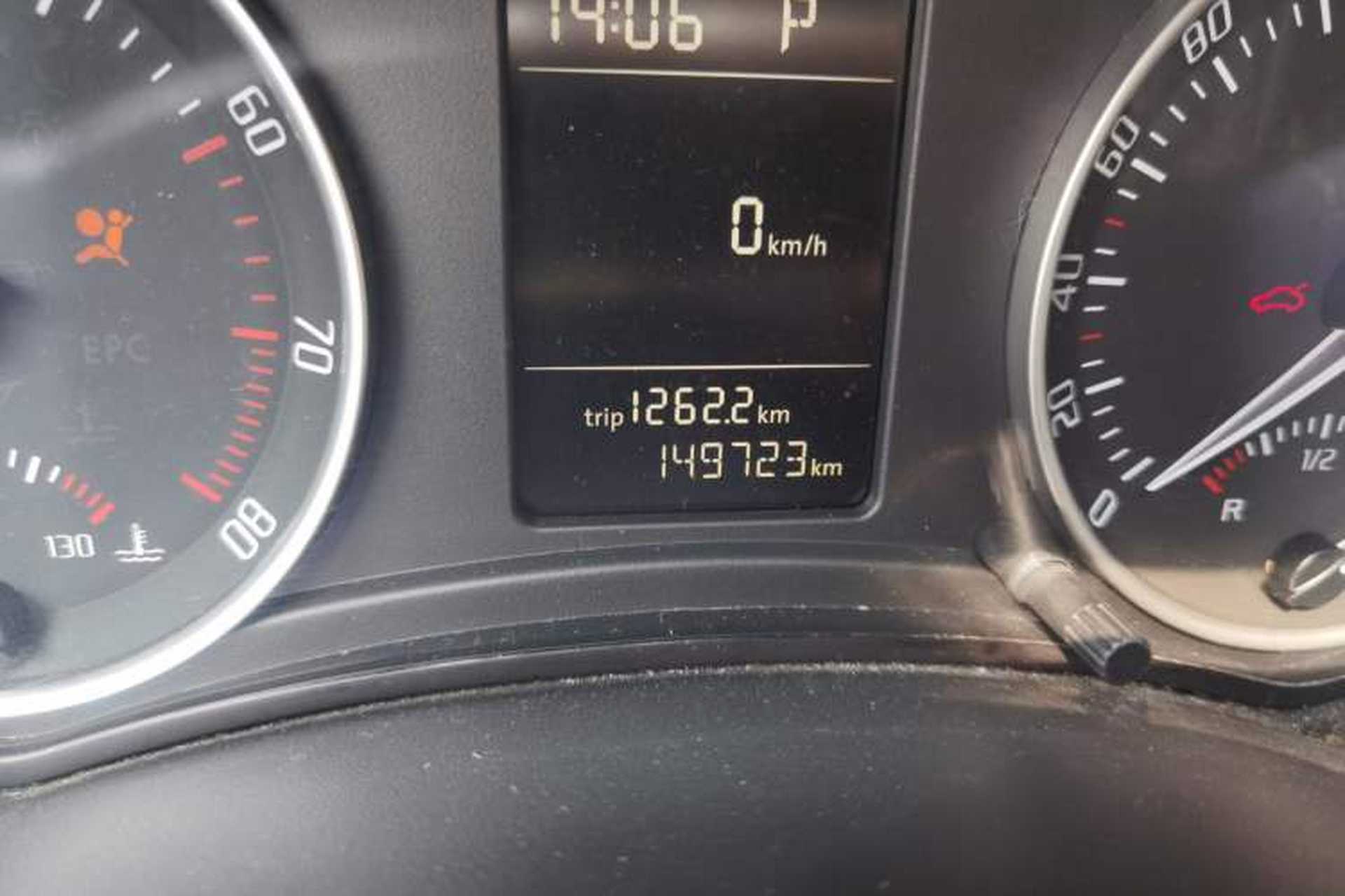 Used Skoda Octavia 2014 1.6L Automatic Yijun Edition Odometer Close Up