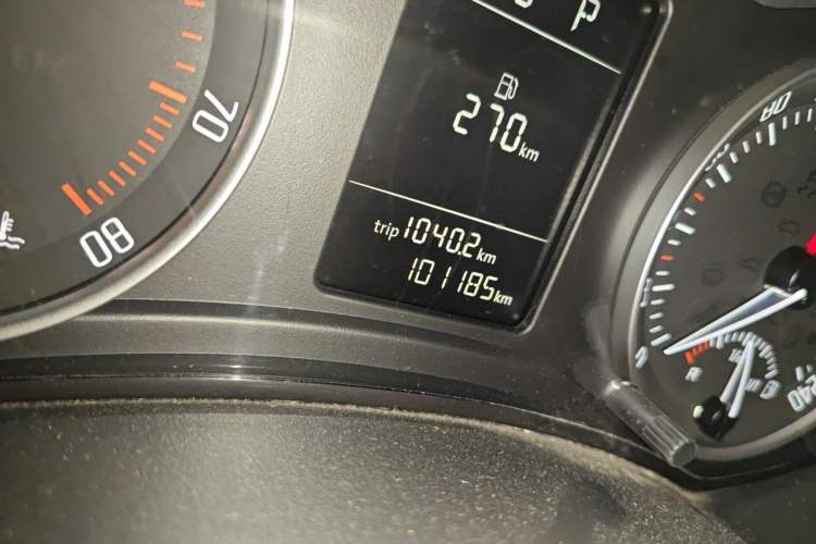Used Skoda Octavia 2014 1.6L Automatic Yijun Edition Odometer Close Up