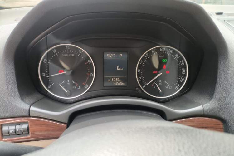 Used Skoda Octavia 2014 1.6L Automatic Yijun Edition Odometer Close Up