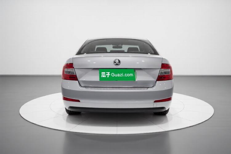 Used Skoda Octavia 2014 1.6L Manual Yijie Edition Rear