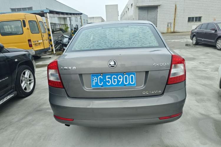 Used Skoda Octavia 2014 1.6L Automatic Eado Edition Rear
