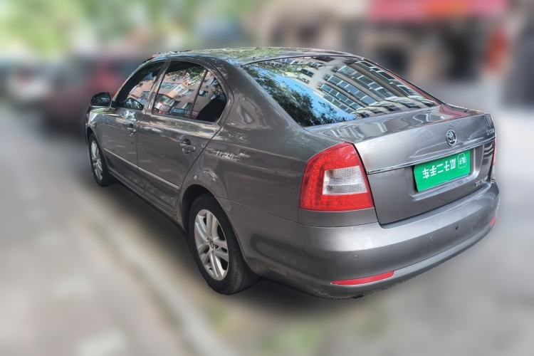 Used Skoda Octavia 2014 1.6L Manual Yijun Edition Rear Left 45 Deg