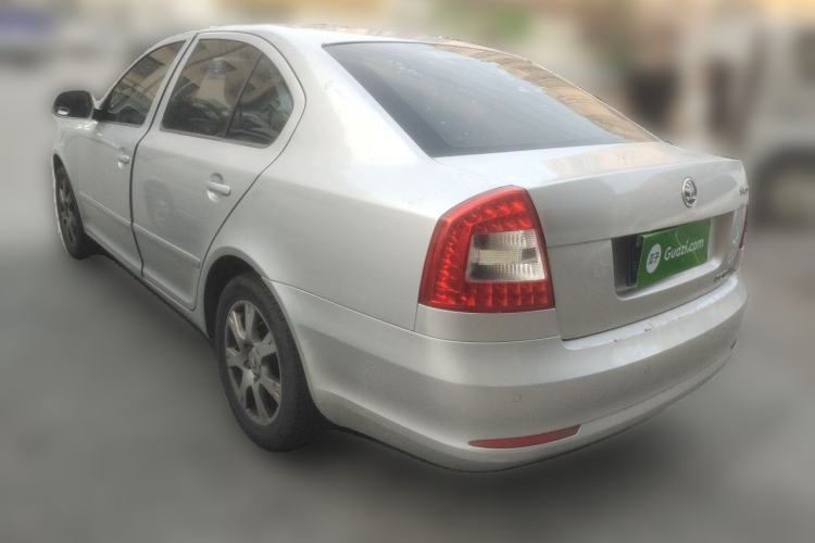 Used Skoda Octavia 2014 1.6L Automatic Yijie Edition Rear Left 45 Deg