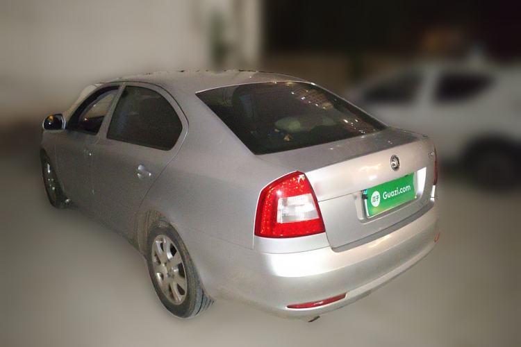 Used Skoda Octavia 2014 1.6L Manual Yijie Edition Rear Left 45 Deg