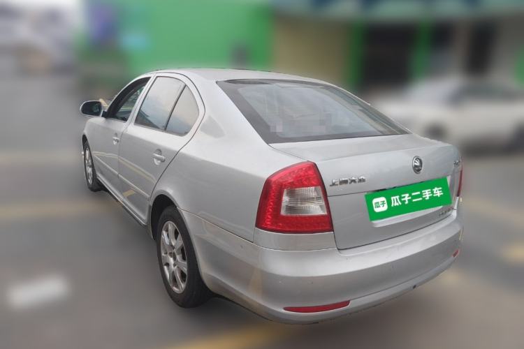 Used Skoda Octavia 2014 1.6L Manual Yijie Edition Rear Left 45 Deg