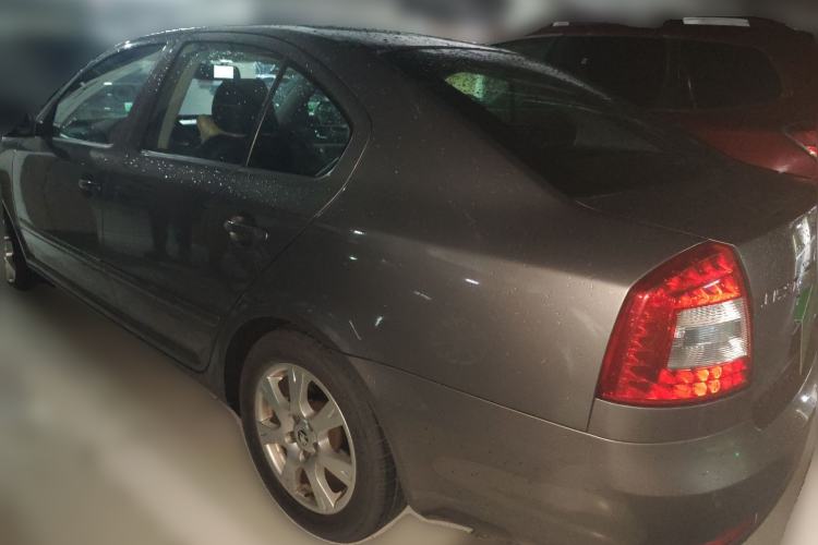 Used Skoda Octavia 2014 1.6L Automatic Yijie Edition Rear Left 45 Deg