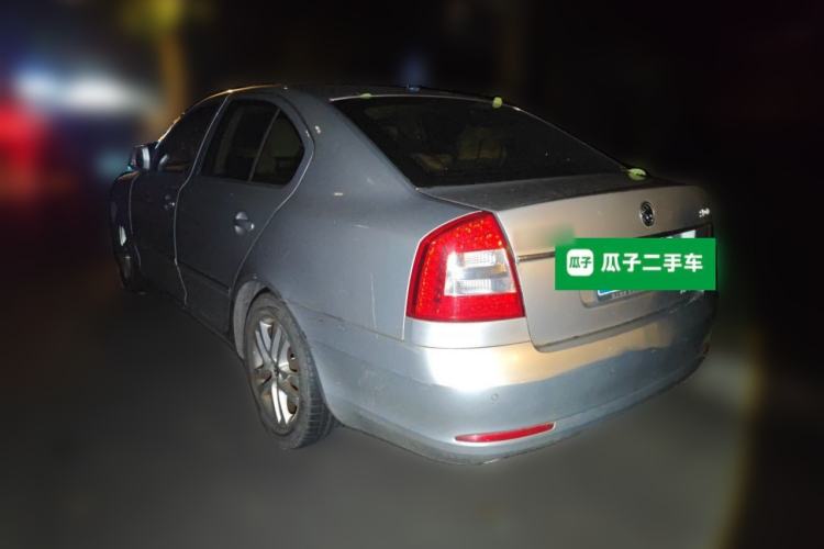 Used Skoda Octavia 2014 1.6L Automatic Yijun Edition Rear Left 45 Deg