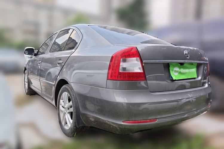 Used Skoda Octavia 2014 1.6L Automatic Yijun Edition Rear Left 45 Deg