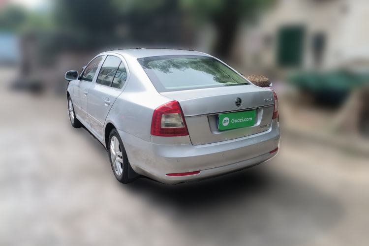 Used Skoda Octavia 2014 1.6L Automatic Yijun Edition Rear Left 45 Deg
