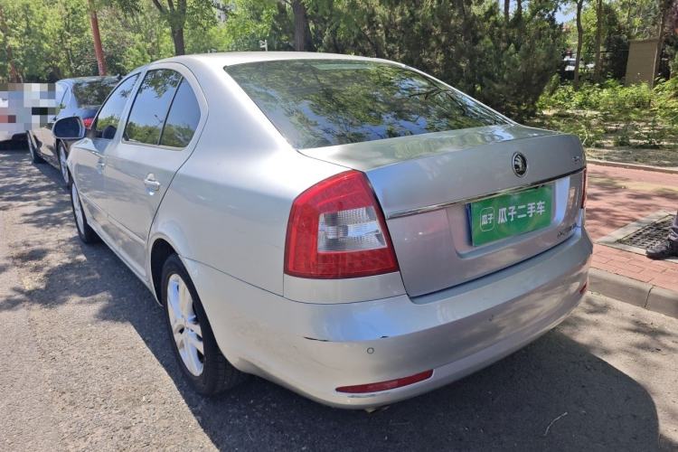 Used Skoda Octavia 2014 1.6L Automatic Yijun Edition Rear Left 45 Deg