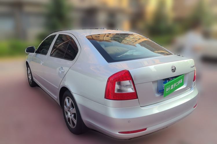 Used Skoda Octavia 2014 1.6L Automatic Yijie Edition Rear Left 45 Deg