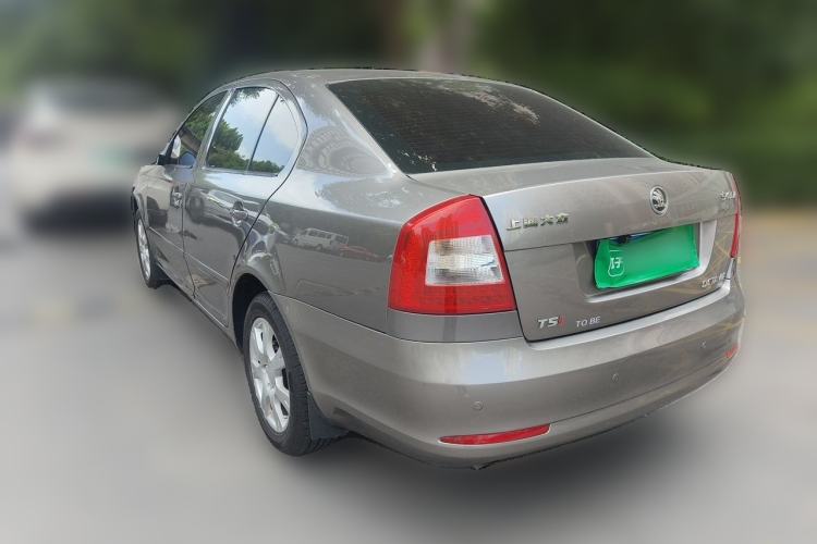 Used Skoda Octavia 2014 1.6L Manual Eado Edition Rear Left 45 Deg