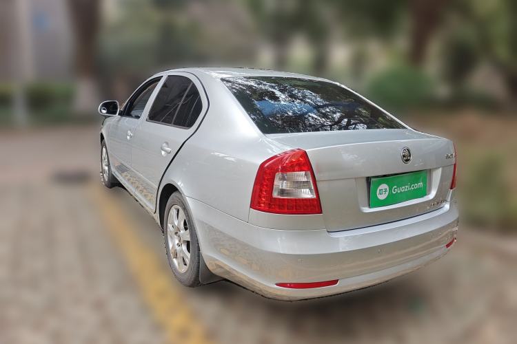 Used Skoda Octavia 2014 1.6L Automatic Yijie Edition Rear Left 45 Deg