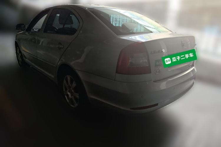 Used Skoda Octavia 2014 1.6L Automatic Yijie Edition Rear Left 45 Deg