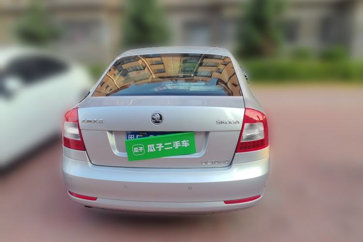 Used Skoda Octavia 2014 1.6L Automatic Yijie Edition Rear