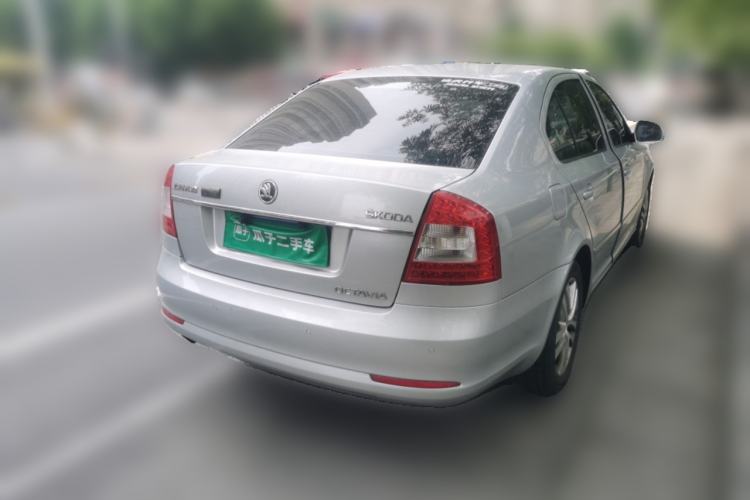Used Skoda Octavia 2014 1.6L Manual Yijun Edition Rear Right 45 Deg