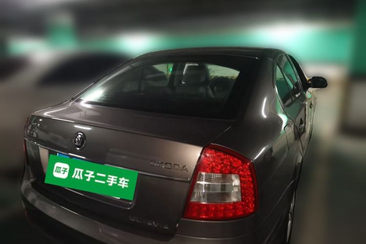 Used Skoda Octavia 2014 1.6L Automatic Yijun Edition Rear Right 45 Deg