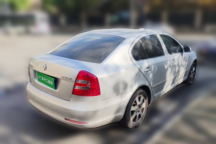 Used Skoda Octavia 2014 1.6L Automatic Yijie Edition Rear Right 45 Deg