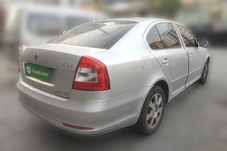 Used Skoda Octavia 2014 1.6L Automatic Yijie Edition Rear Right 45 Deg