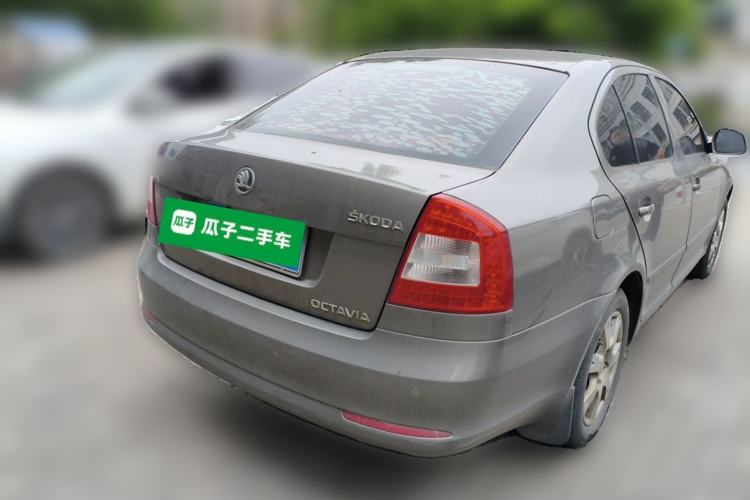 Used Skoda Octavia 2014 1.6L Automatic Yijie Edition Rear Right 45 Deg
