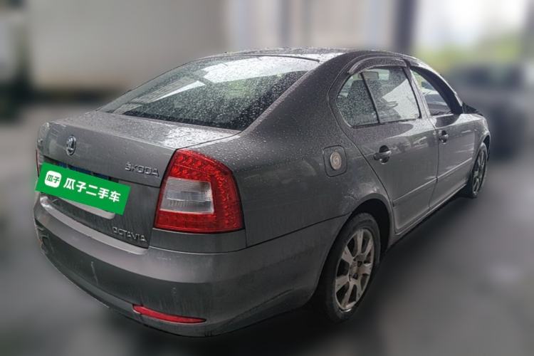 Used Skoda Octavia 2014 1.6L Automatic Yijie Edition Rear Right 45 Deg
