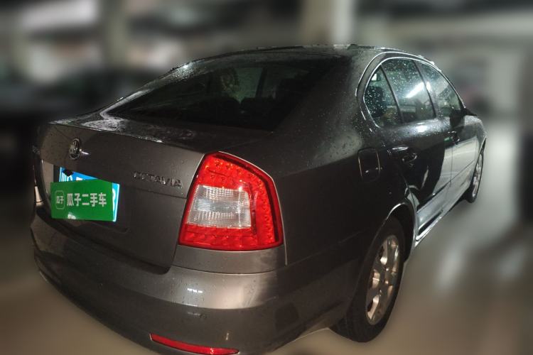 Used Skoda Octavia 2014 1.6L Automatic Yijie Edition Rear Right 45 Deg