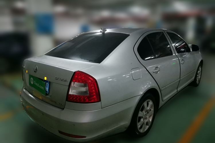 Used Skoda Octavia 2014 1.6L Automatic Yijie Edition Rear Right 45 Deg