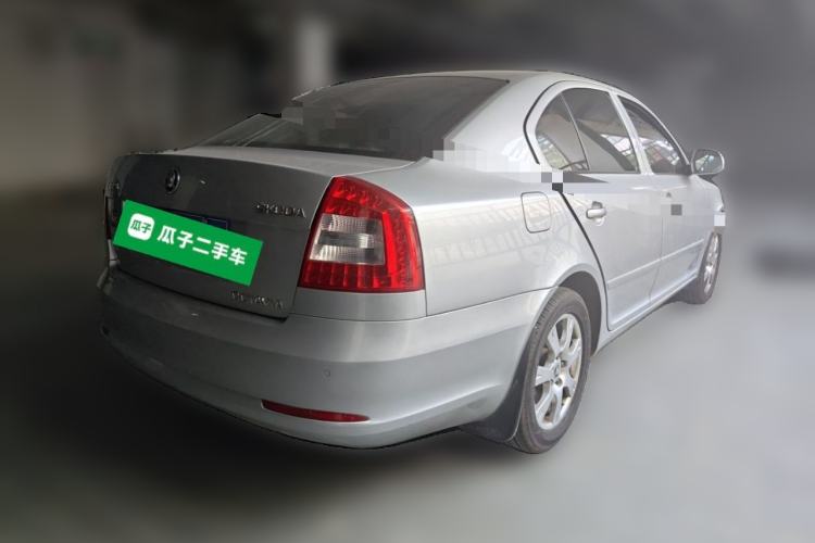 Used Skoda Octavia 2014 1.6L Automatic Yijie Edition Rear Right 45 Deg