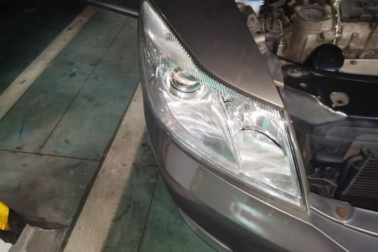 Used Skoda Octavia 2014 1.6L Automatic Yijun Edition Right Front Headlight