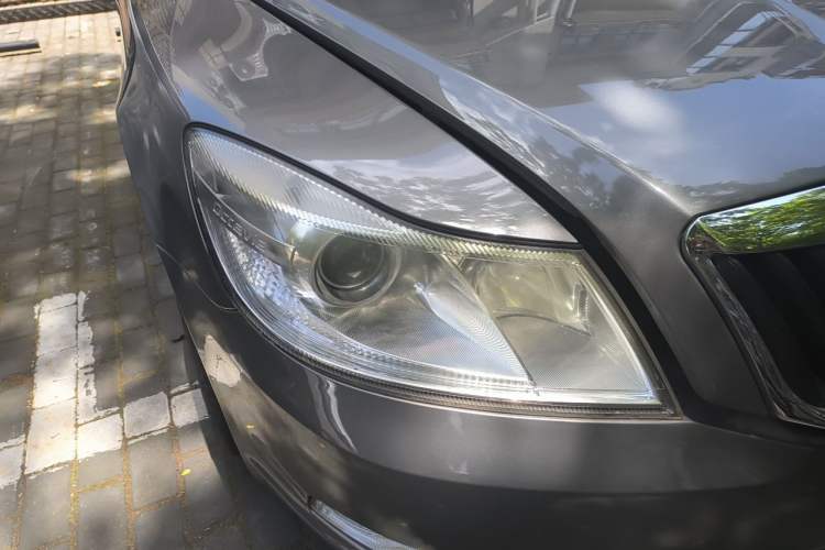 Used Skoda Octavia 2014 1.6L Manual Yijun Edition Right Front Headlight