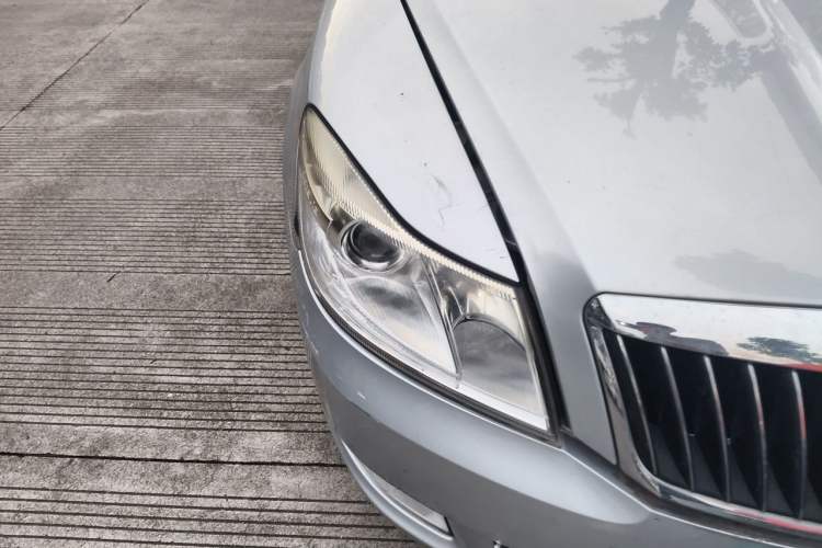 Used Skoda Octavia 2014 1.6L Automatic Yijun Edition Right Front Headlight