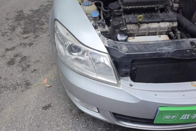 Used Skoda Octavia 2014 1.6L Automatic Yijun Edition Right Front Headlight