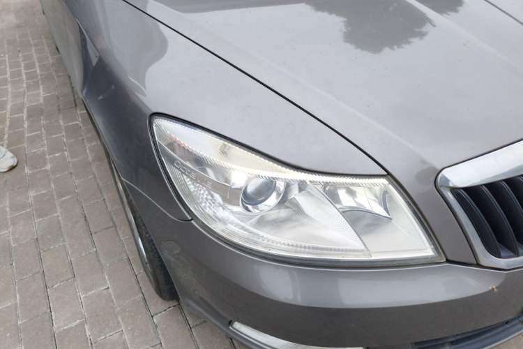 Used Skoda Octavia 2014 1.6L Automatic Yijie Edition Right Front Headlight