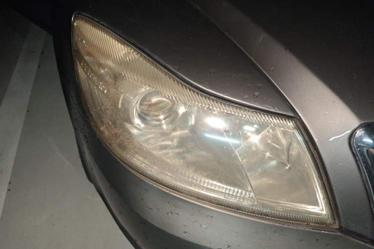 Used Skoda Octavia 2014 1.6L Automatic Yijie Edition Right Front Headlight