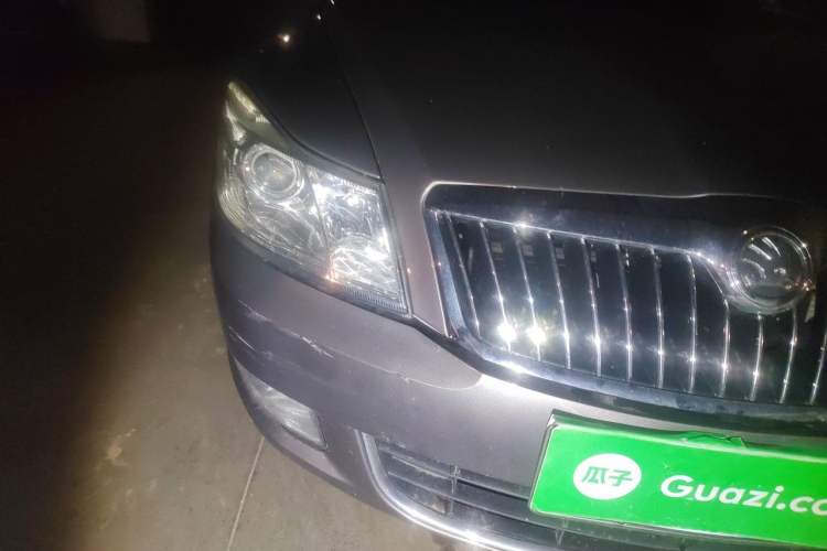 Used Skoda Octavia 2014 1.6L Automatic Yijun Edition Right Front Headlight