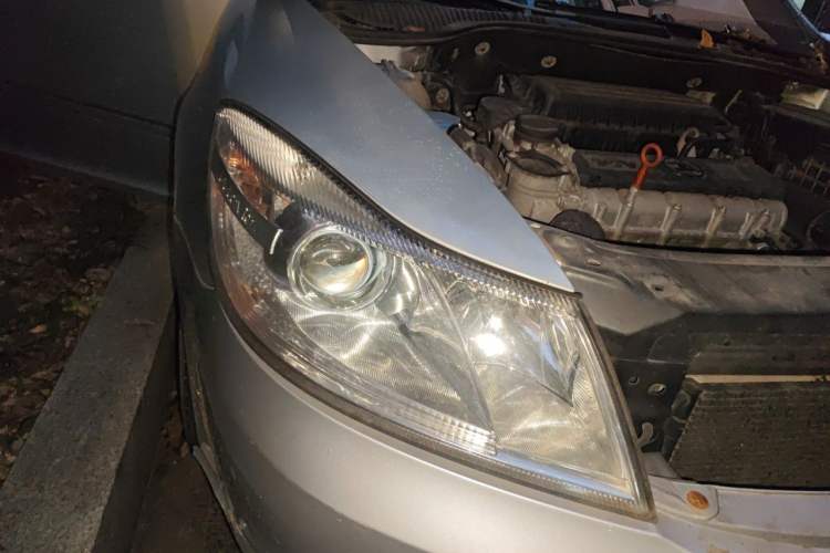Used Skoda Octavia 2014 1.6L Automatic Yijun Edition Right Front Headlight