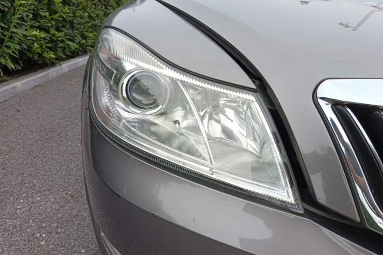 Used Skoda Octavia 2014 1.6L Automatic Yijun Edition Right Front Headlight