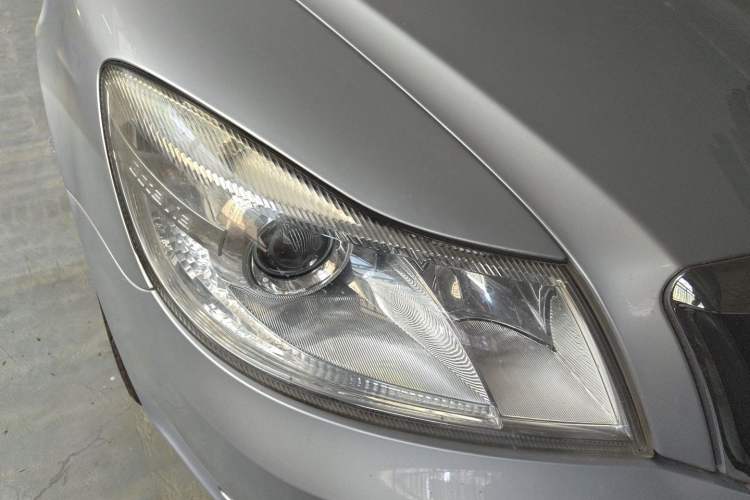 Used Skoda Octavia 2014 1.6L Automatic Yijie Edition Right Front Headlight