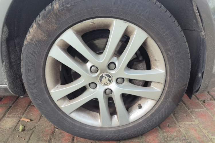 Used Skoda Octavia 2014 1.6L Automatic Yijun Edition Right Front Wheel Hub